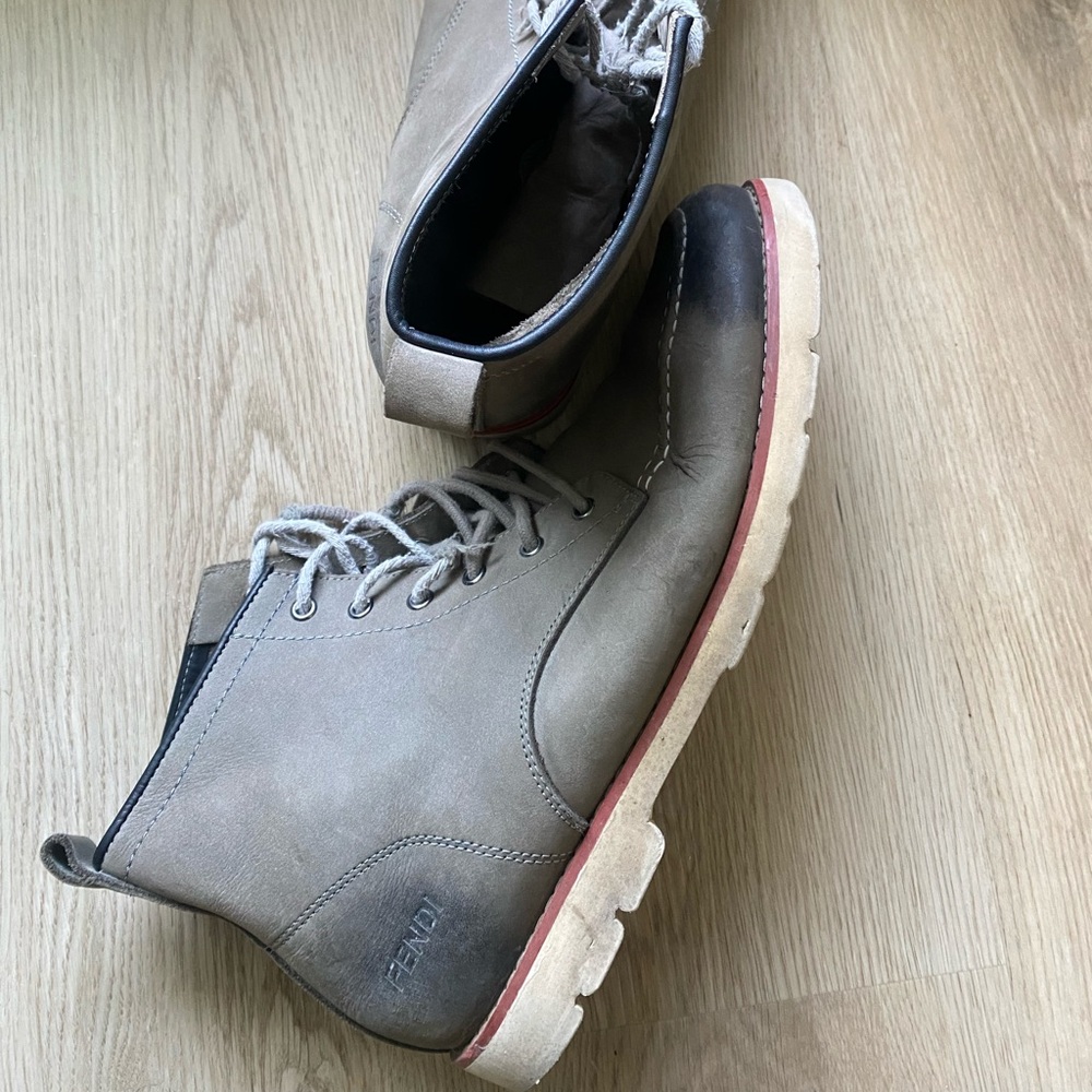 Fendi boots - Picture 2 of 3